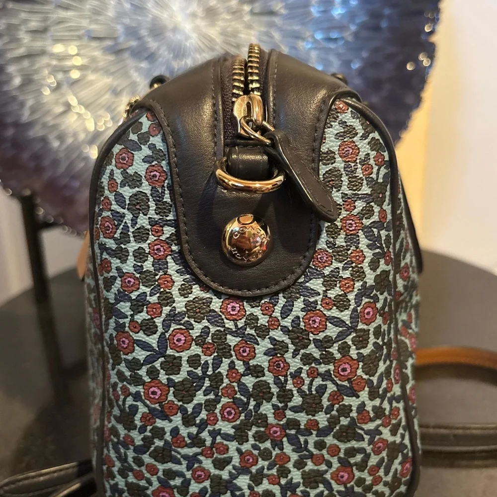 Coach Mini Bennet Floral Satchel Purse w/ Crossbody Strap- Like New! - Picture 4 of 5